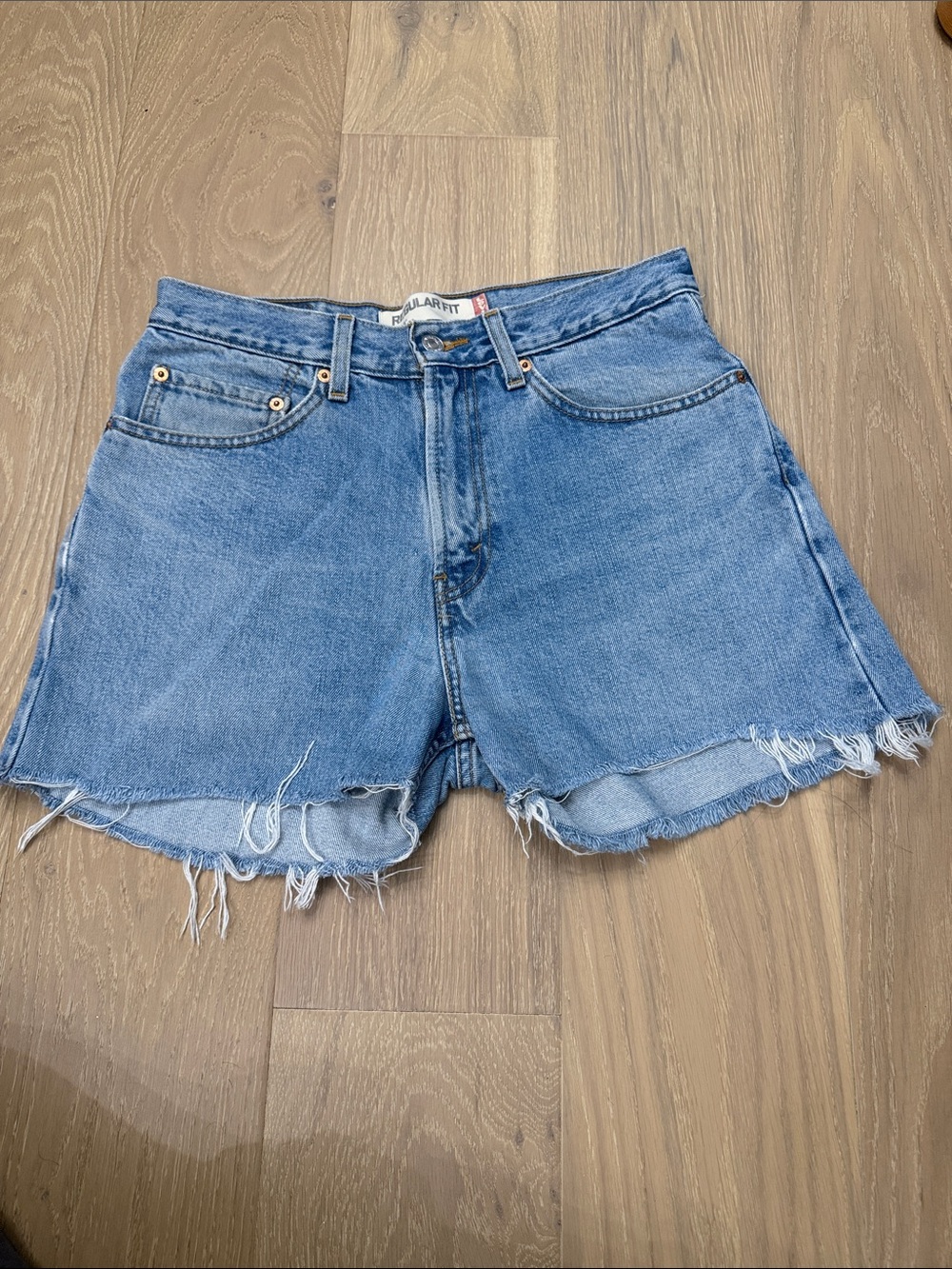Women Levi’s 505 Jean Shorts